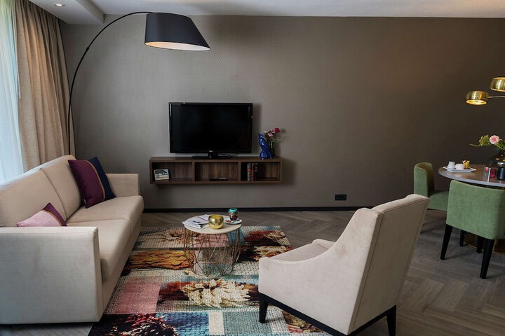 Room 22 of 76