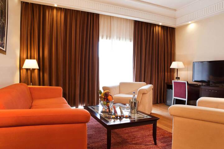 Room 28 of 101