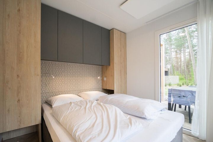 Room 4 of 35