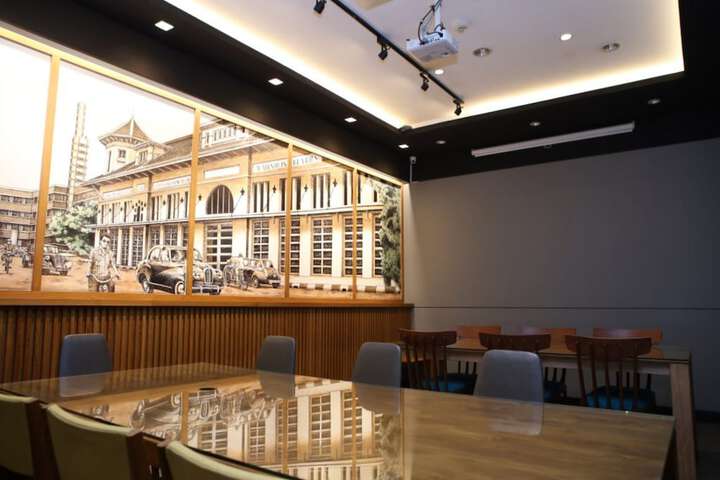 Meeting facility