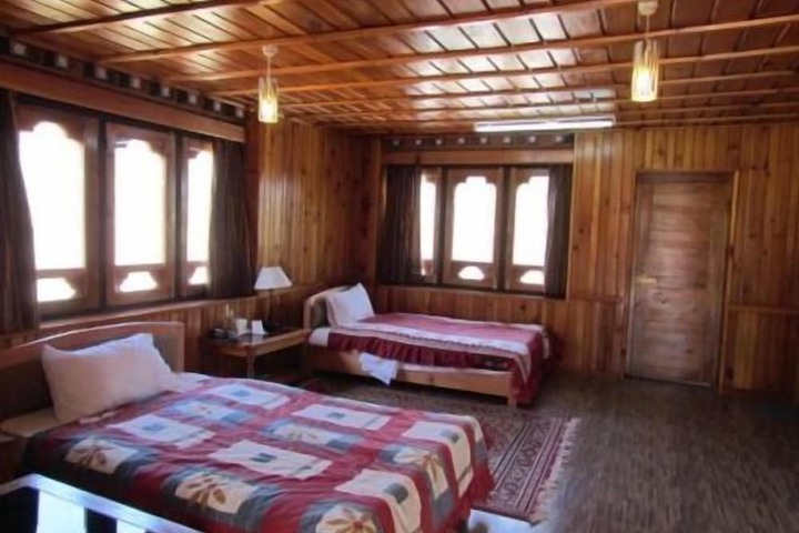 Room 10 of 15