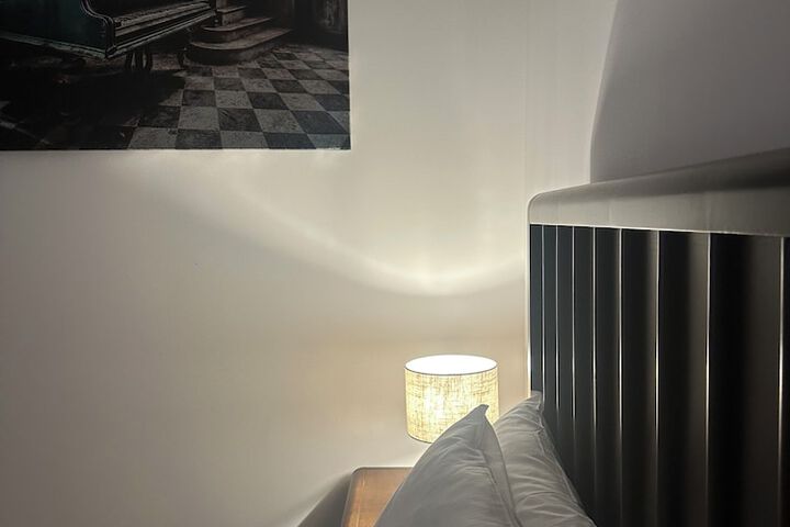 Room 12 of 36