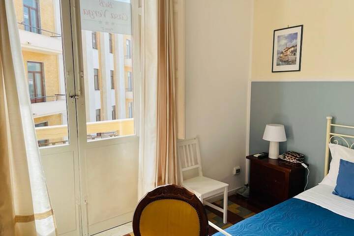 Room 49 of 61