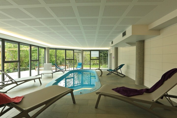 Pool 24 of 55