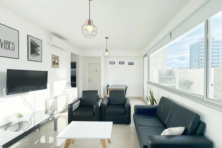 Room 3 of 20