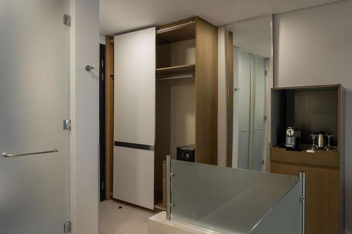 Room 75 of 309