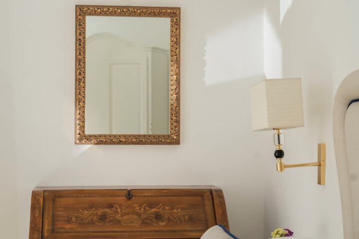 Room 28 of 115