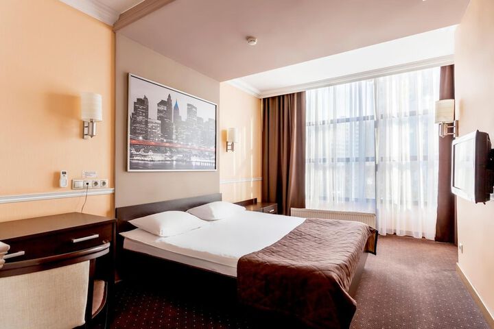 Room 33 of 65