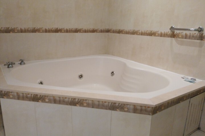 Hot Tub 57 of 73