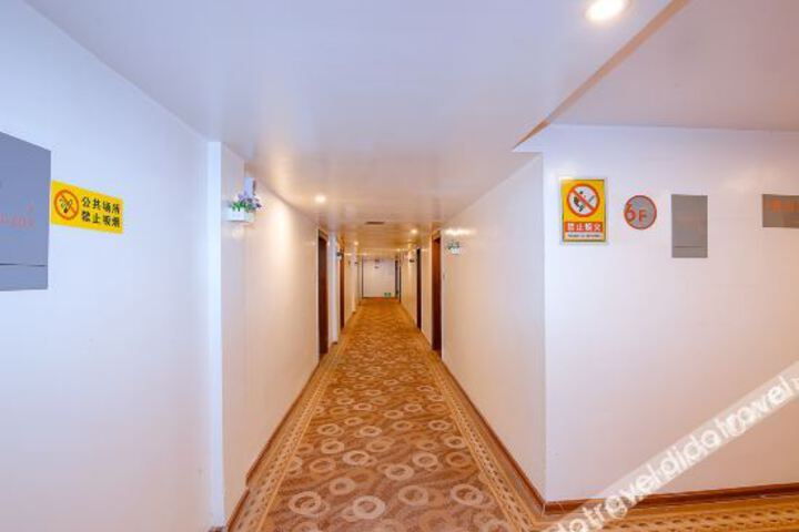 Hotel Interior 25 of 64