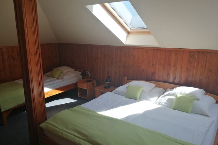Room 10 of 46