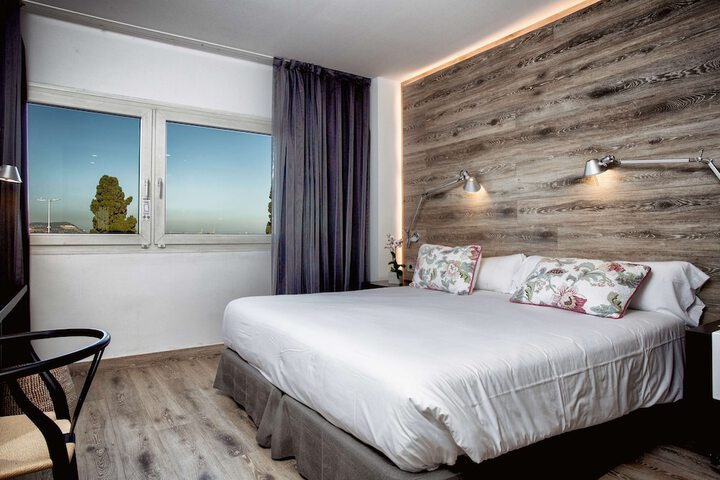 Room 16 of 105