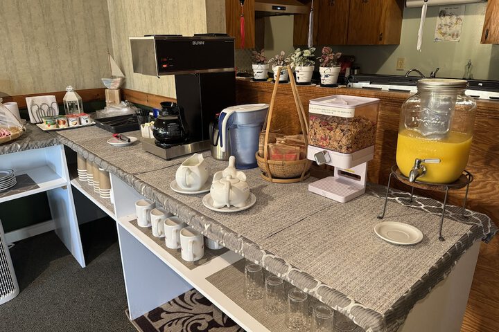 Breakfast/Coffee Service 29 of 39