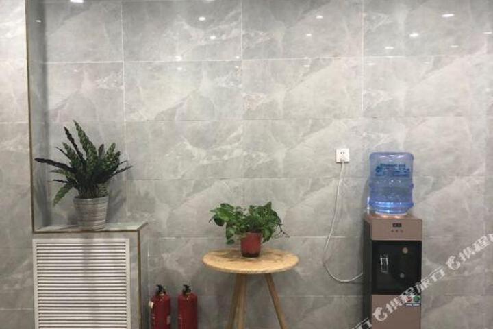 Jun Yi Hotel Chain (Gao Yang Sanli Street)