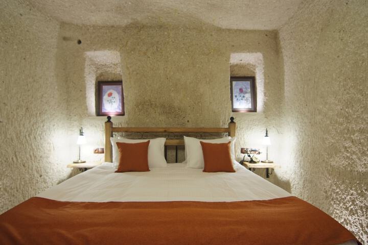 Room 4 of 116