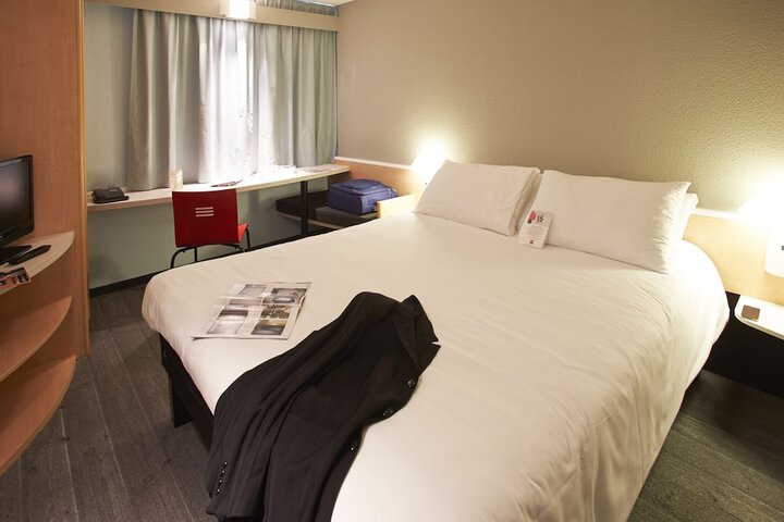 Room 18 of 64