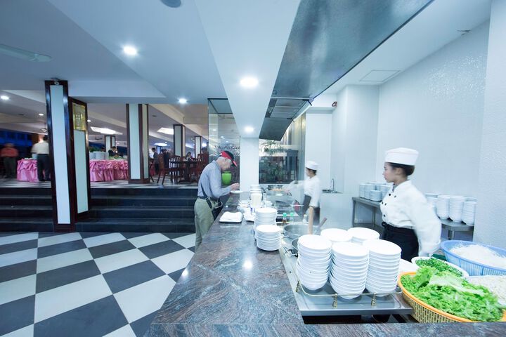 Dining 63 of 95