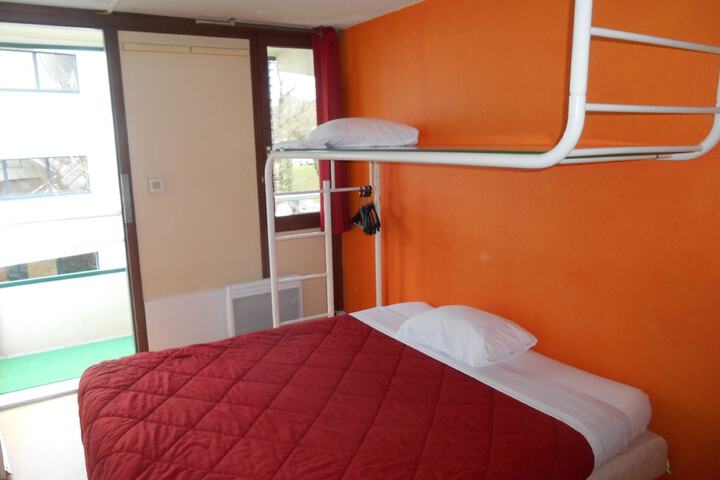 Room 25 of 41