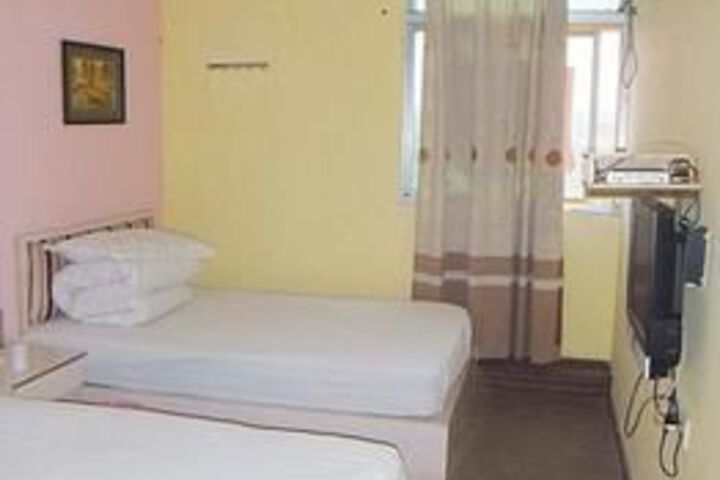 Room 2 of 12