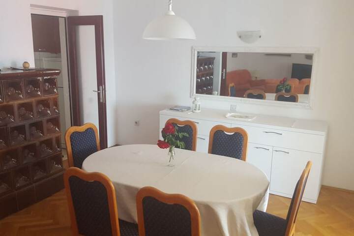 Room 12 of 44