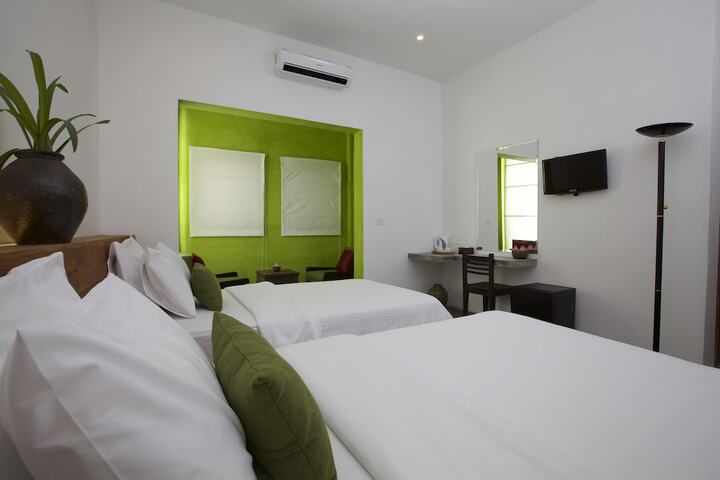 Room 28 of 70
