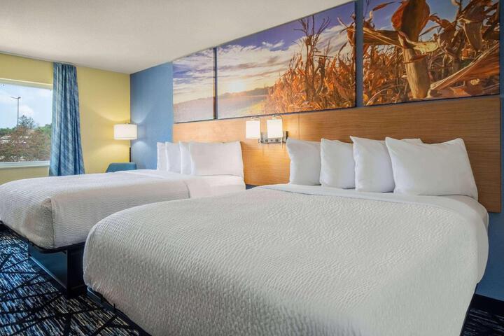 2 Queen Beds (6 of 17)