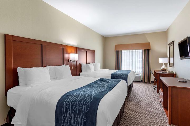 2 Queen Beds (4 of 7)