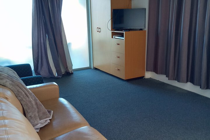 Room 12 of 72