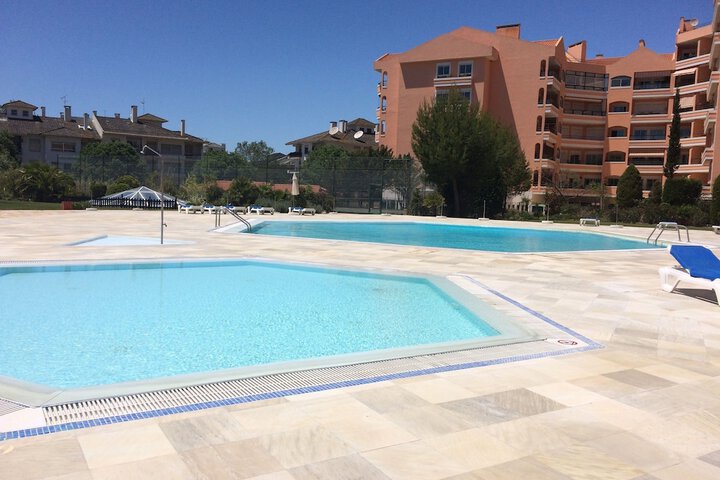 Pool 41 of 87
