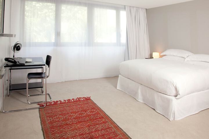 Room 29 of 85