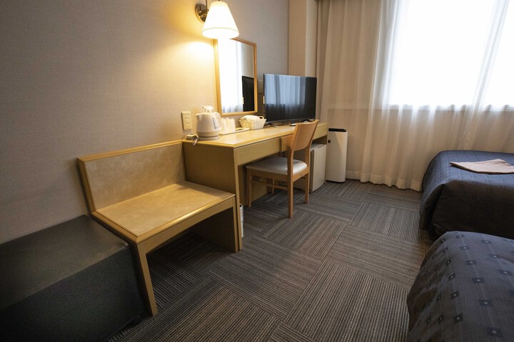 Room 19 of 36