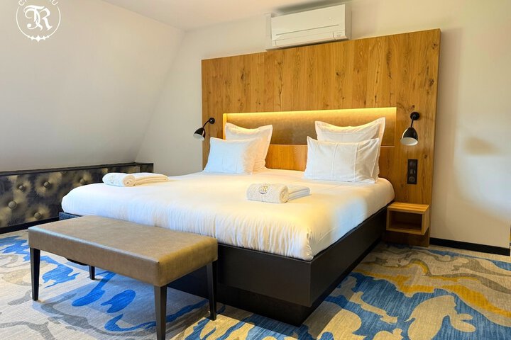 Room 49 of 217
