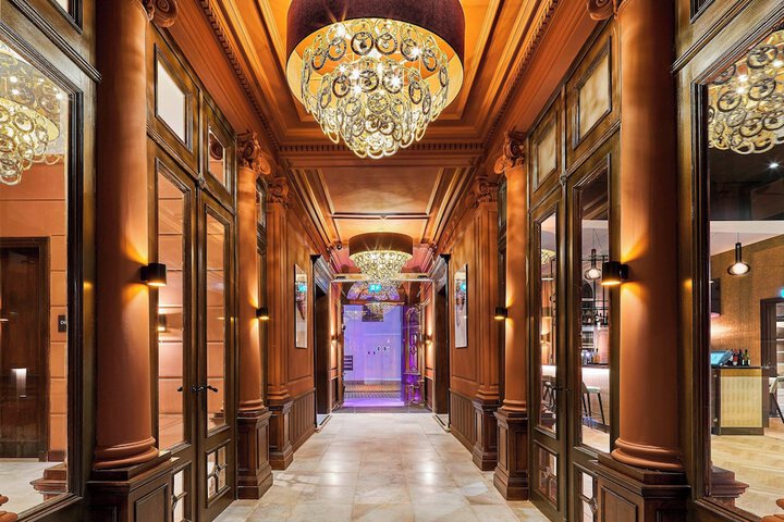 Guest Lobby