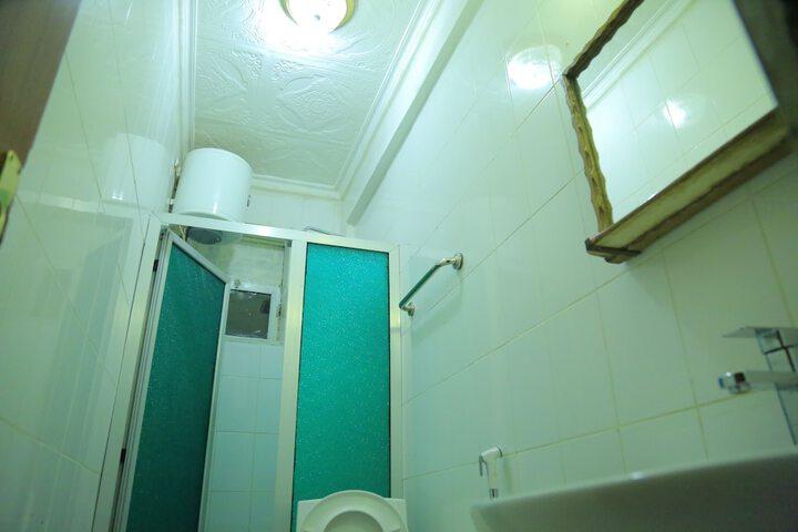 Room 35 of 60