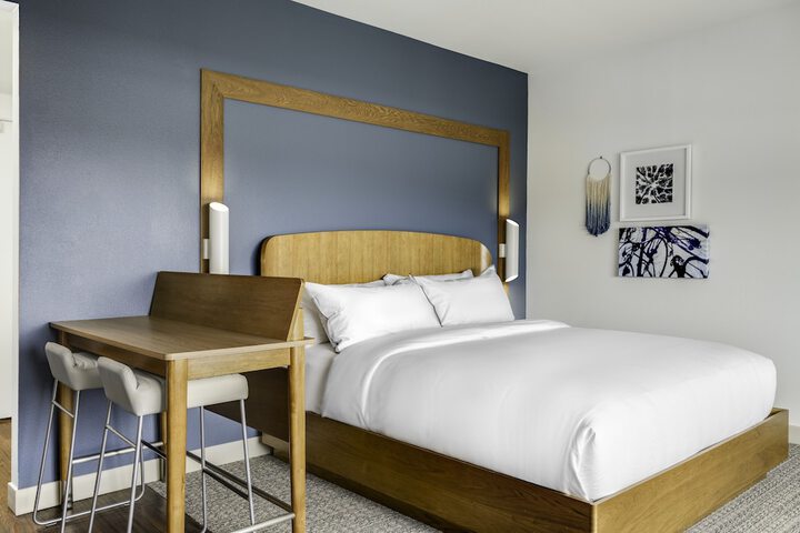 Room 11 of 73