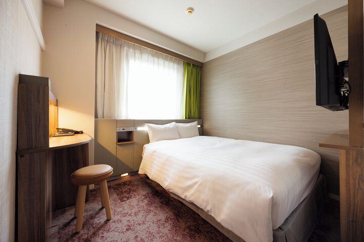 Room 10 of 29