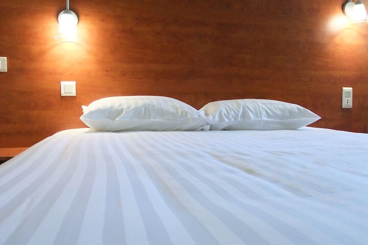 Room 8 of 32