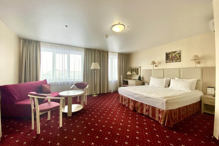 Room 14 of 27