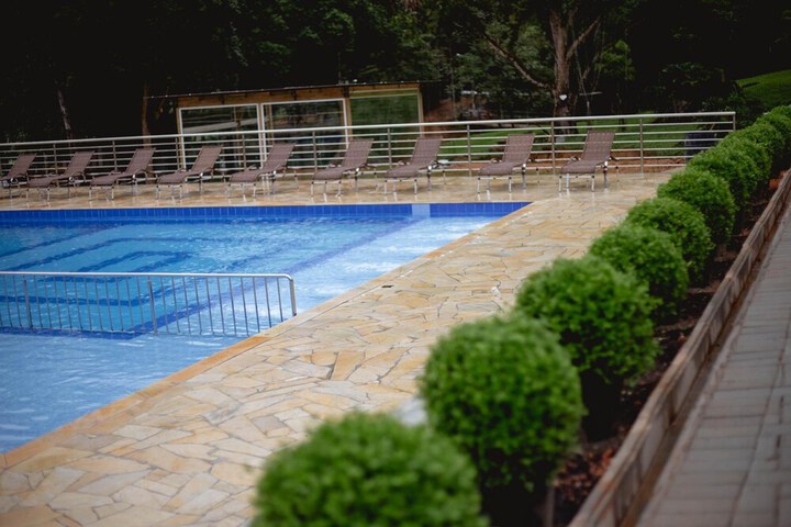 Pool 23 of 61