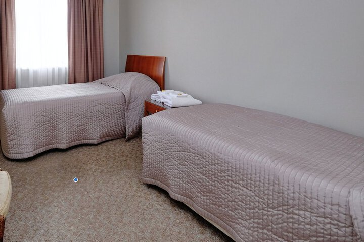 Room 8 of 38