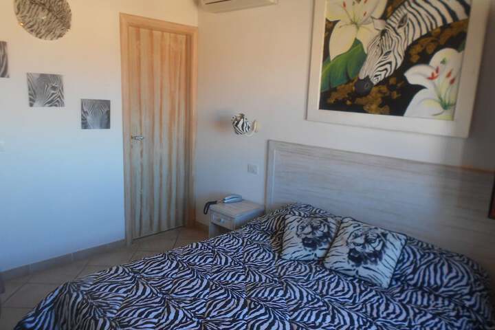 Room 8 of 45