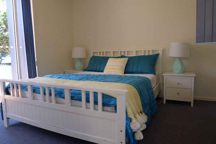 Room 4 of 50