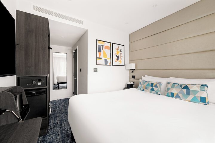 Room 19 of 61