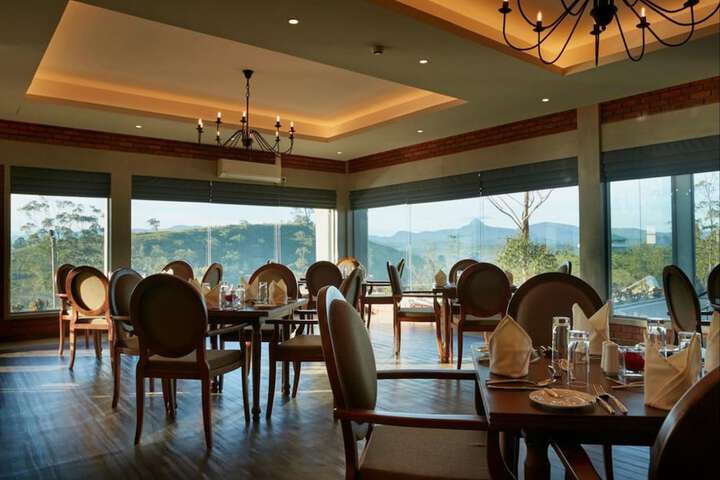 Dining 40 of 71