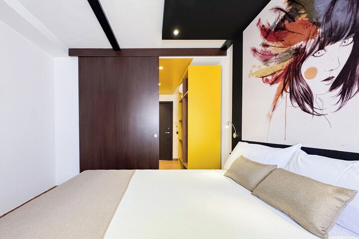 Room 70 of 97