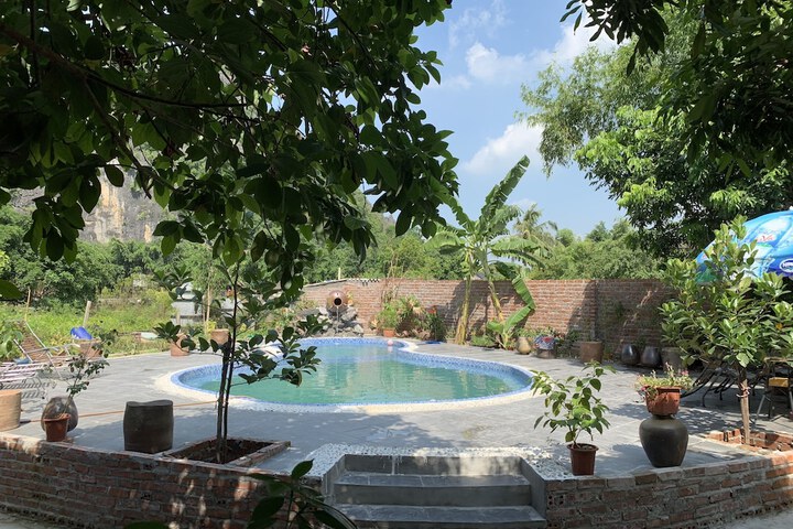 Pool 20 of 59