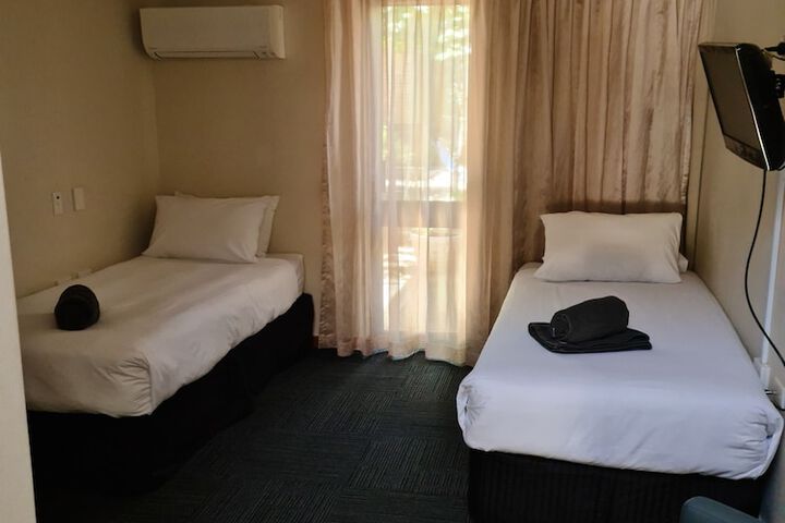 Room 5 of 23