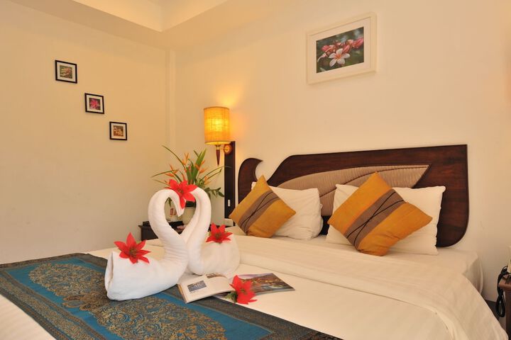 Room 2 of 37