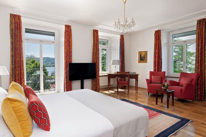 Room 10 of 47