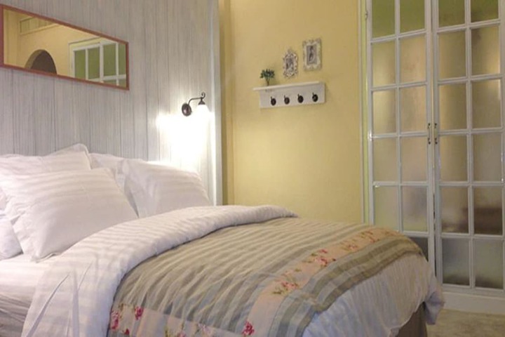 Room 12 of 116